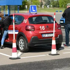 Ile dokładnie trwa egzamin teoretyczny na prawo jazdy? Sprawdź, jak się przygotować!