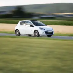 Renault Clio 3 jaki silnik wybrać, aby uniknąć awarii i oszczędzać paliwo