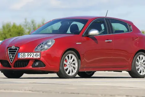 Alfa Romeo Giulietta - jaki silnik wybrać, by uniknąć rozczarowania?