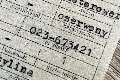 Gdzie jest nr silnika w dowodzie rejestracyjnym? Sprawdź ważne informacje