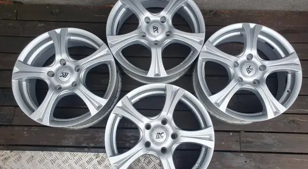 Jakie felgi do Chrysler Voyager? Idealne rozwiązania dla Twojego auta