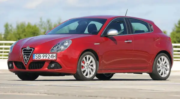 Alfa Romeo Giulietta - jaki silnik wybrać, by uniknąć rozczarowania?