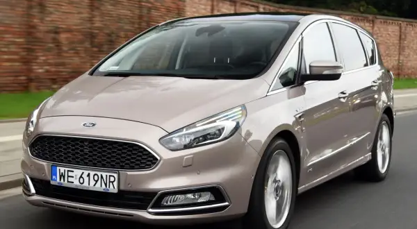 Ford S-Max jaki silnik wybrać, aby uniknąć wysokich kosztów eksploatacji?