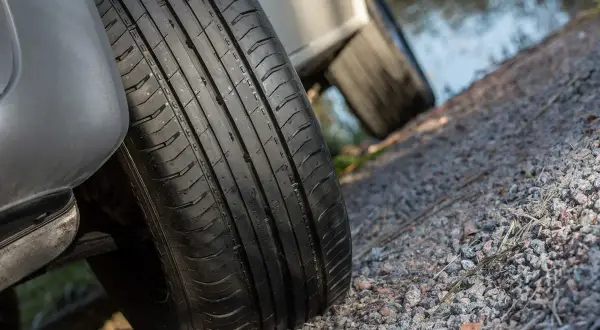 Jak wybrać indeks nośności opony, aby uniknąć niebezpieczeństwa na drodze