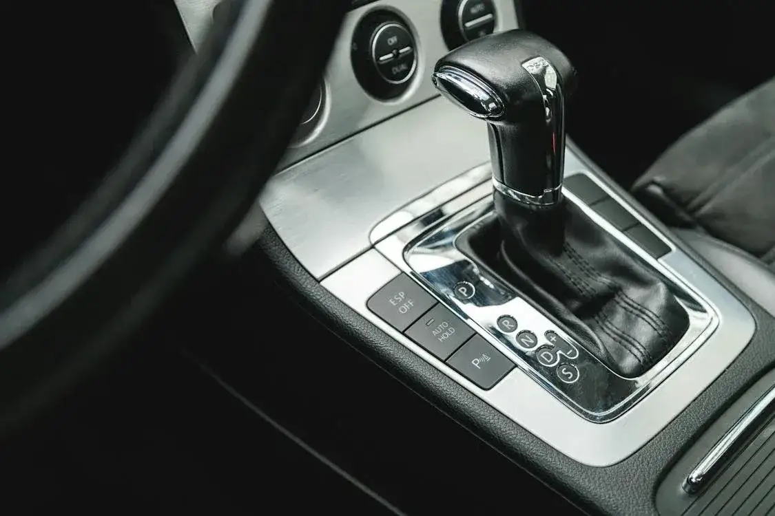 Zdjęcie Czy automat ma sprzęgło? Odkryj, jak działa sprzęgło hydrokinetyczne