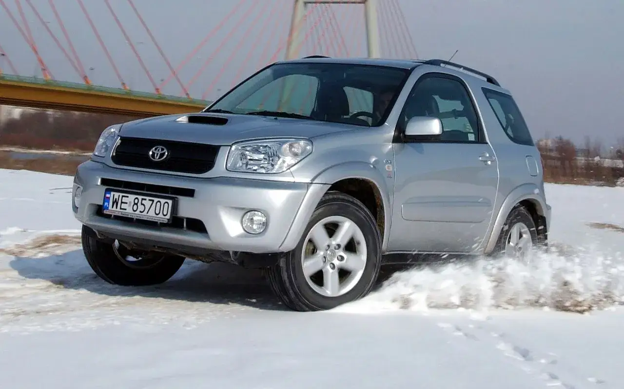Zdjęcie Toyota RAV4 II jaki silnik wybrać - uniknij kosztownych błędów